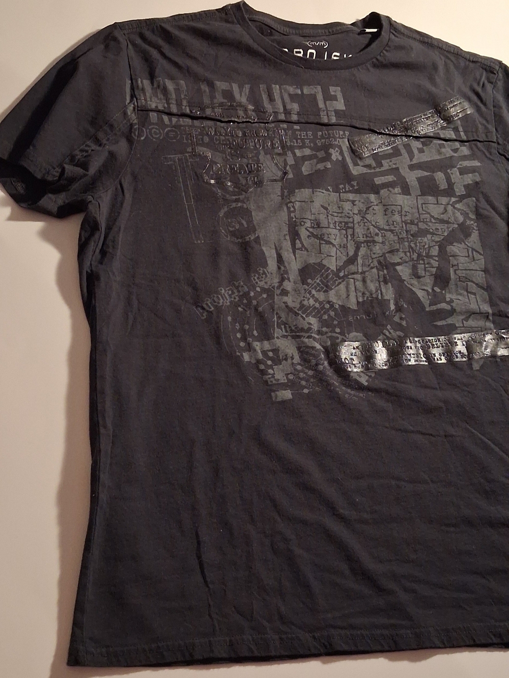 Men's Graphic Crewneck T-Shirt - Charcoal Gray